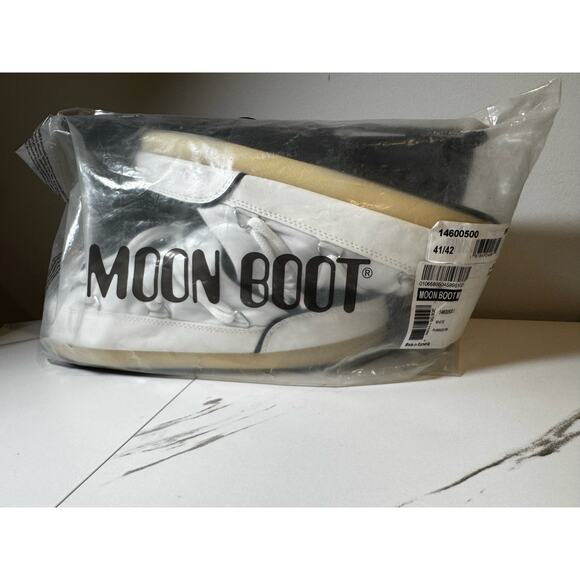Moon Boot Full Moon Mule in White, Women Size 41/42 (9.5/10) - Picture 8 of 8